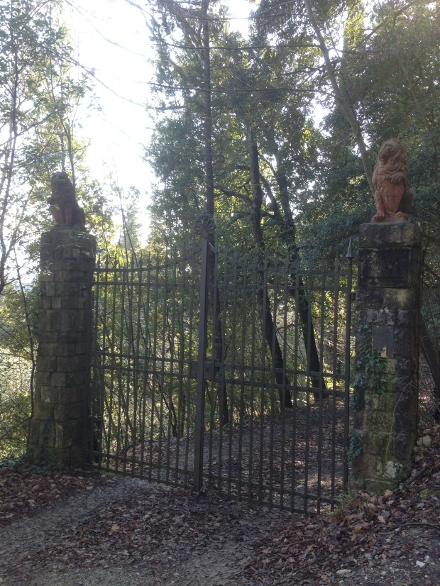 The Lion gate at Montioni.