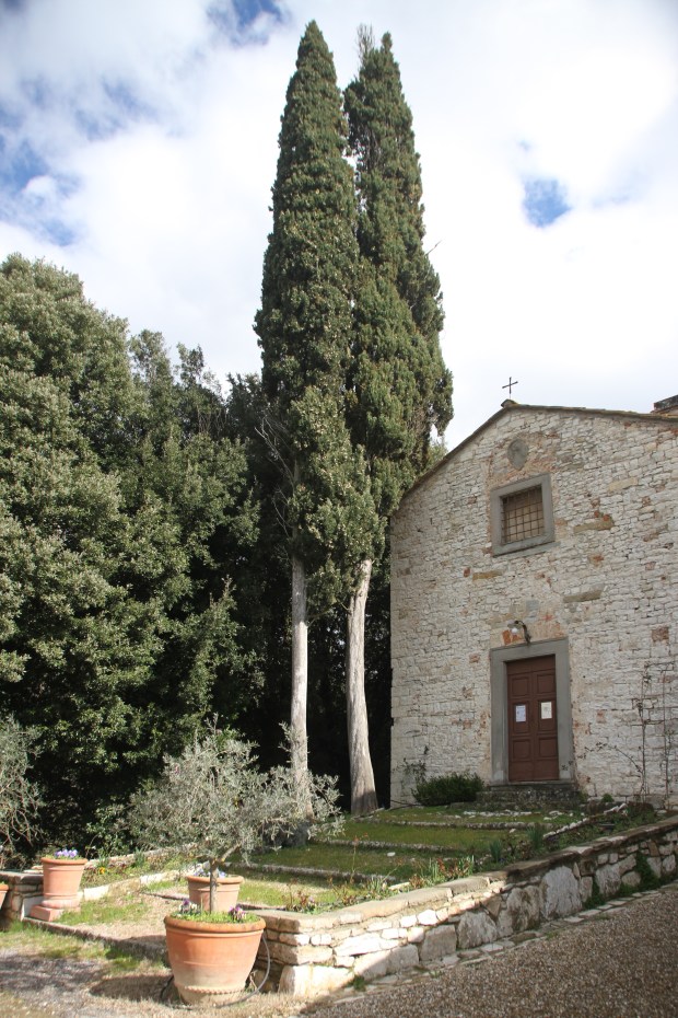 The chapel next to Castiglionchio Agriturismo. In daylight.