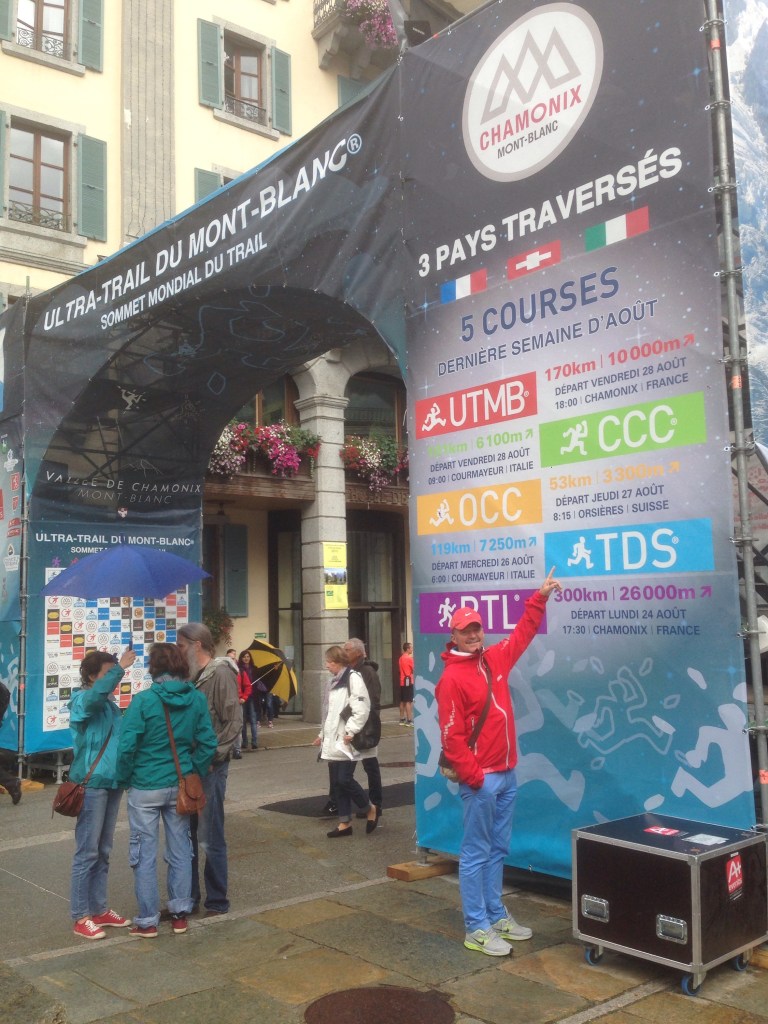 Dad below the start/finish arch on a rainy Monday afternoon.